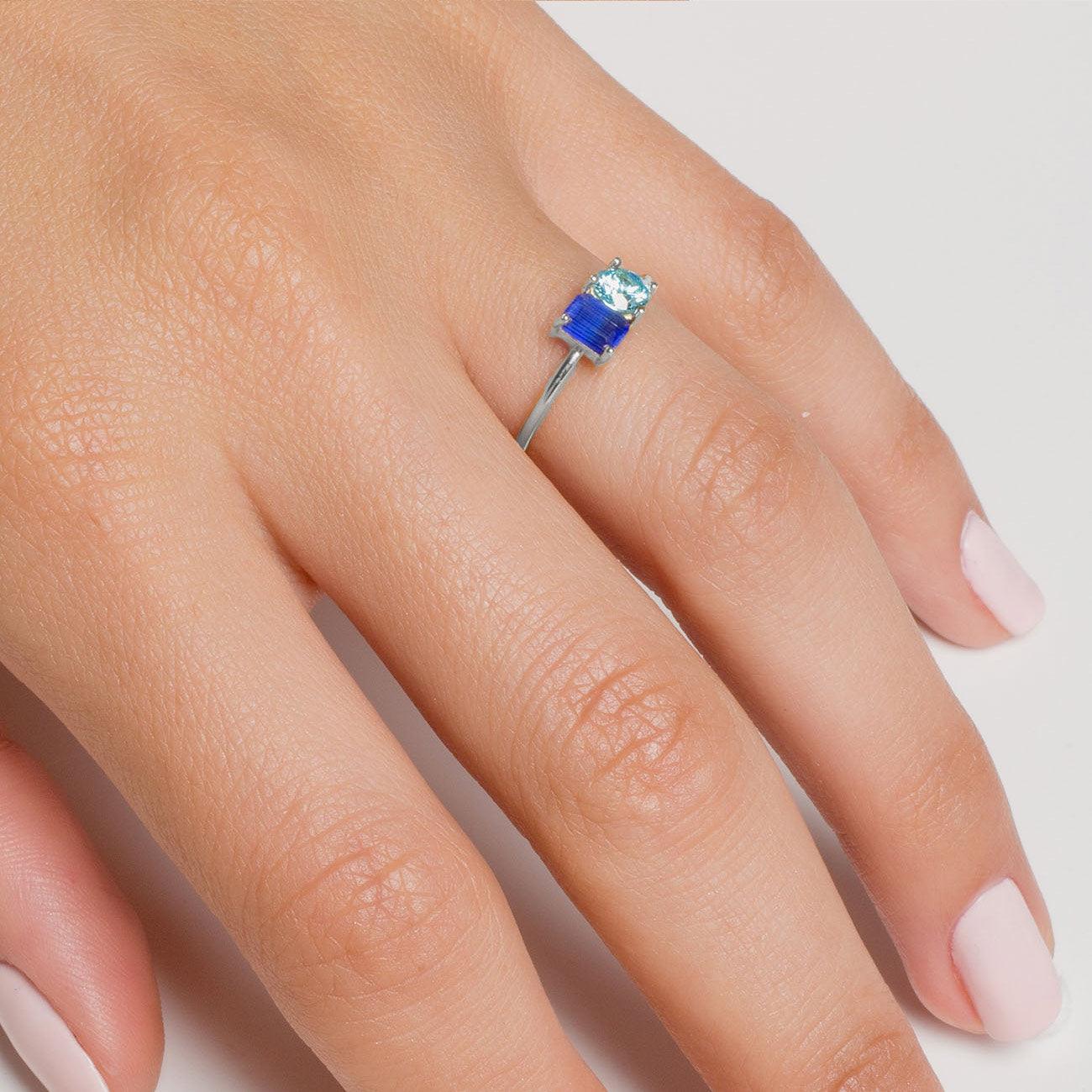 Hand with Coretta Silver ring