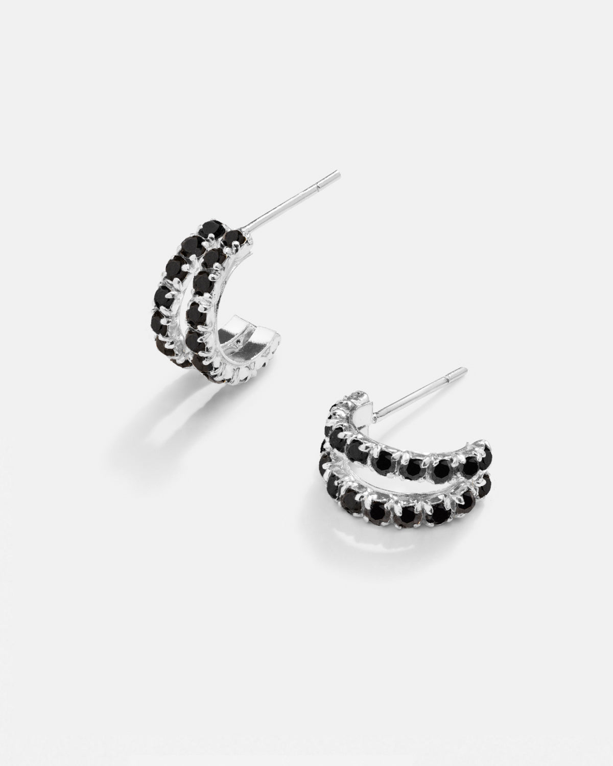 IVU BLACK SILVER EARRINGS