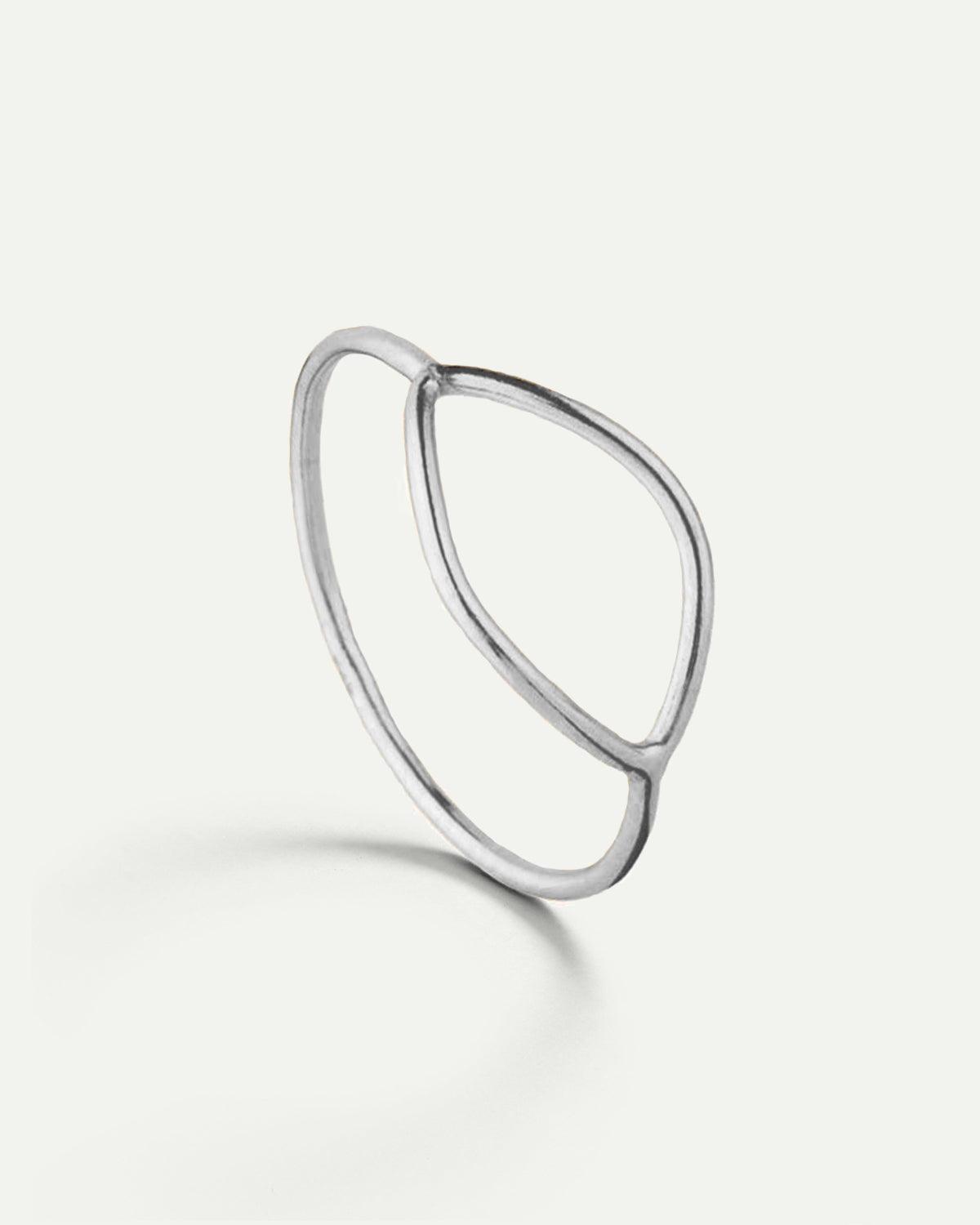 SILBERNER OVALER RING