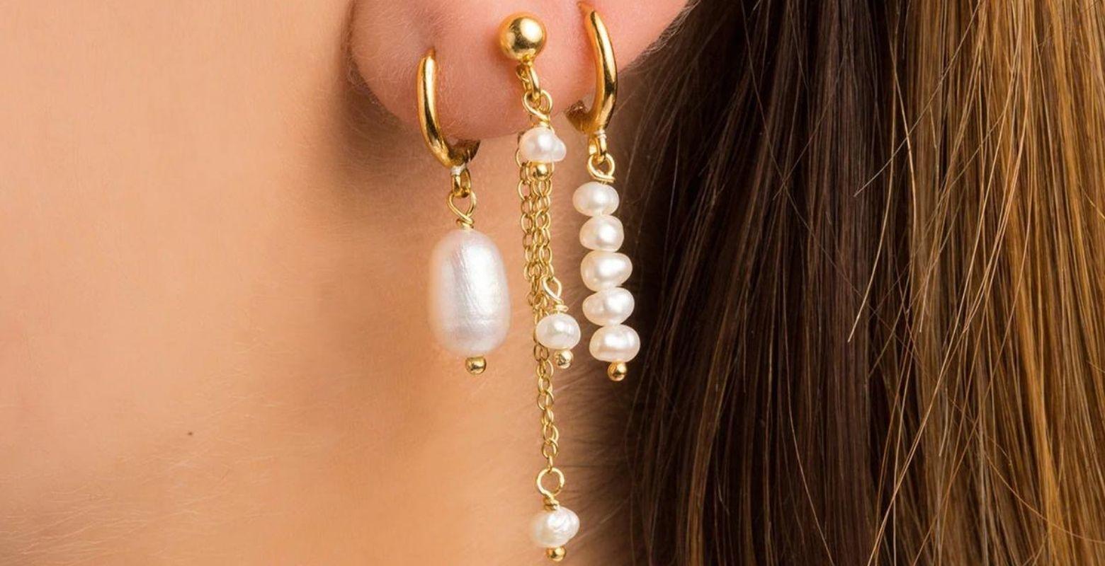 THE ENDLESS FASHION OF PEARL EARRINGS: THIS IS HOW THEY ARE WORN
