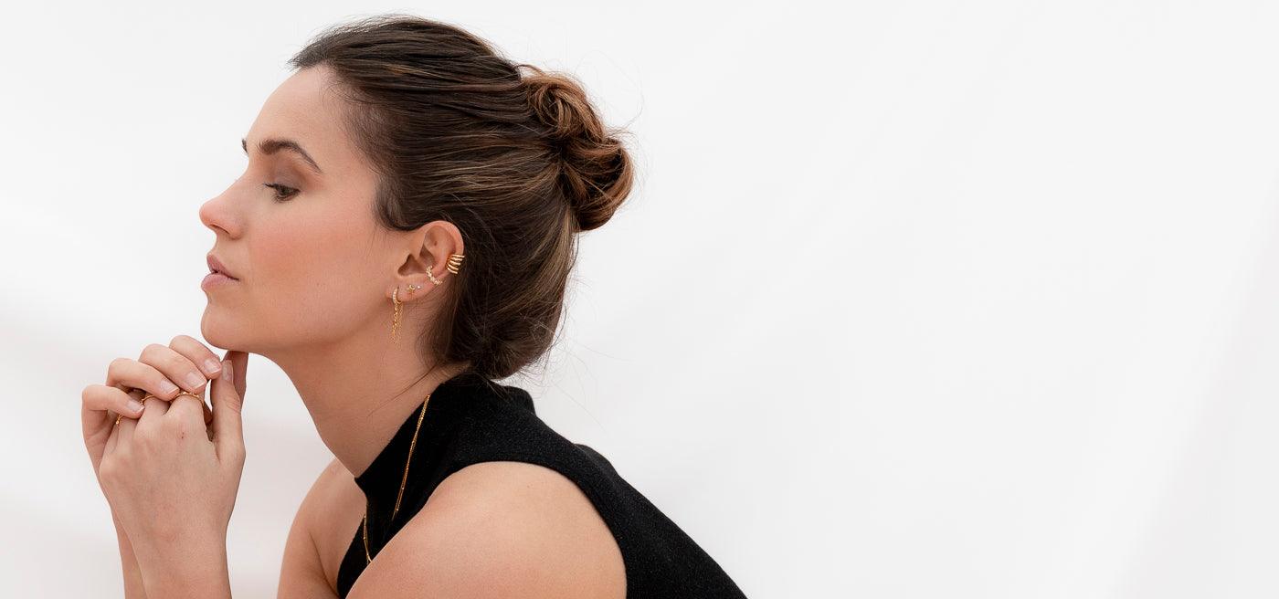 Minimalist jewelry: Earrings and minis for your everyday life