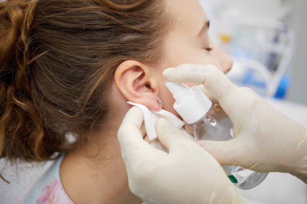 The best tips for tragus piercing care with Adamina
