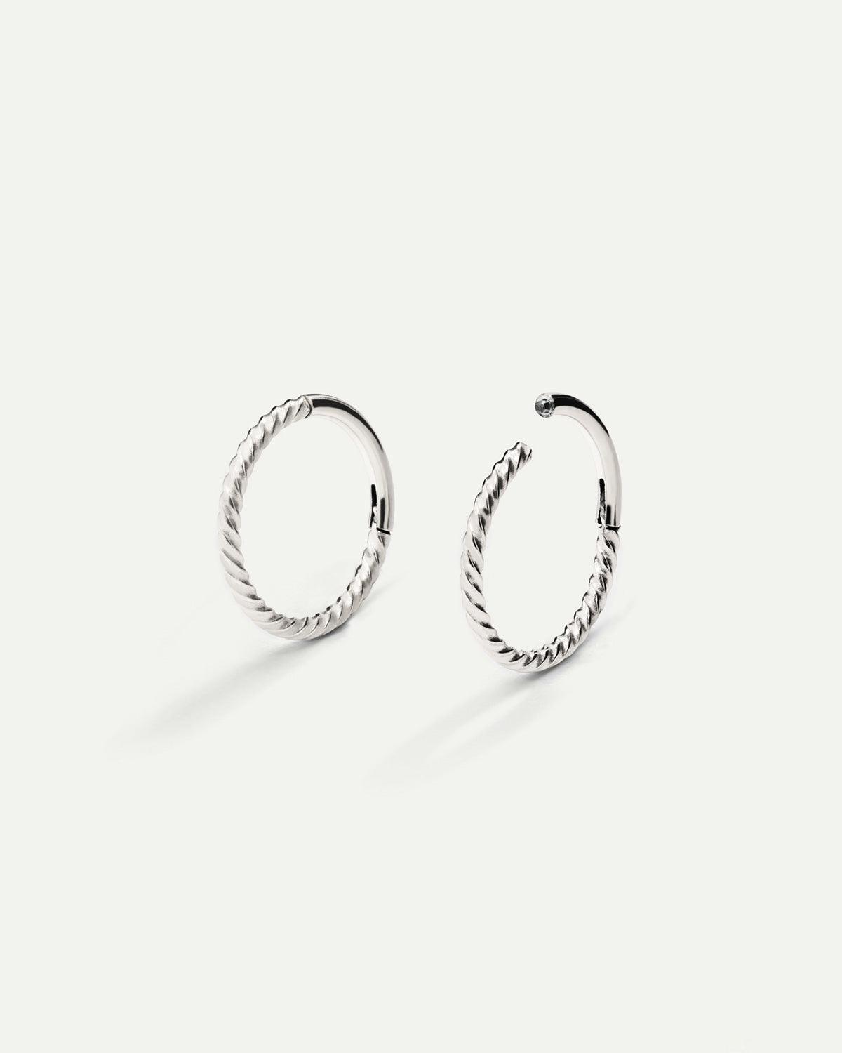 PIERCING LOOP M TWIST SILVER