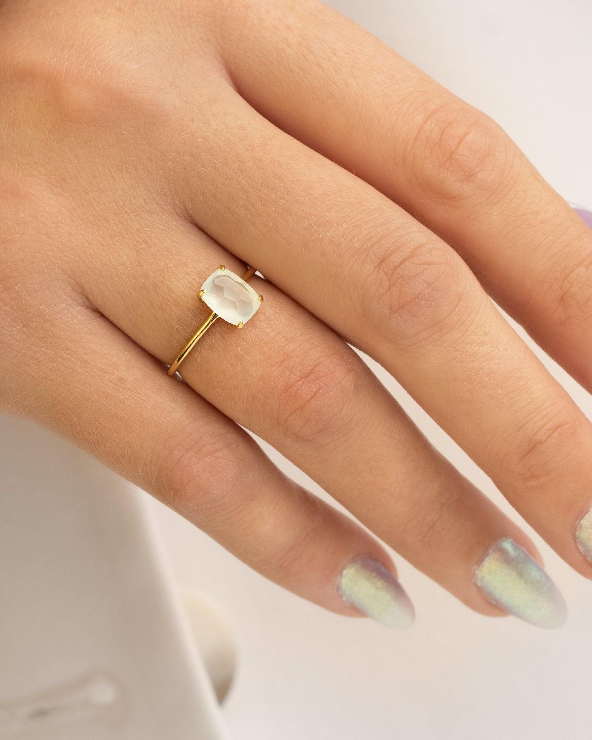 BEATRIZ CHALCEDONY GOLD RING