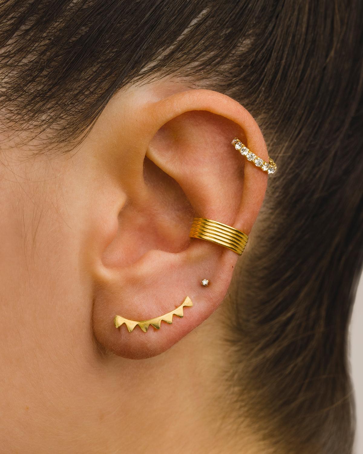 HARI SOLID LINE GOLD EARRINGS