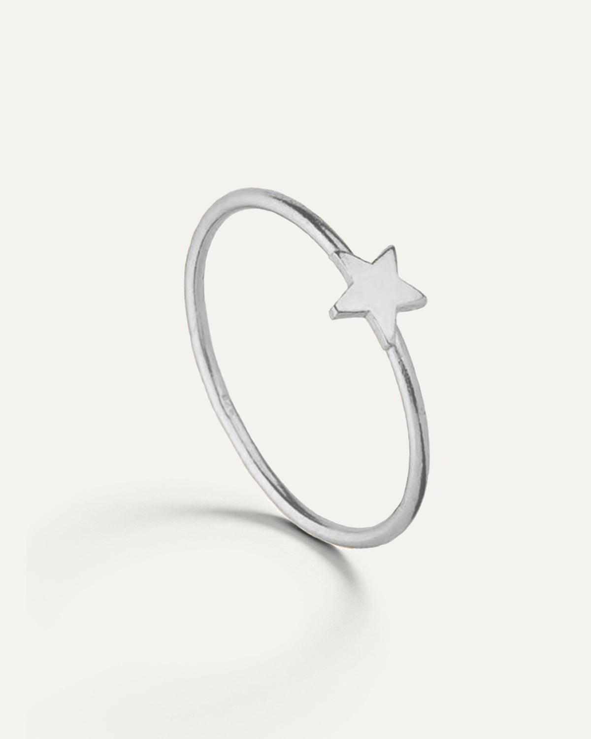 ANELLO D'ARGENTO CON STELLA