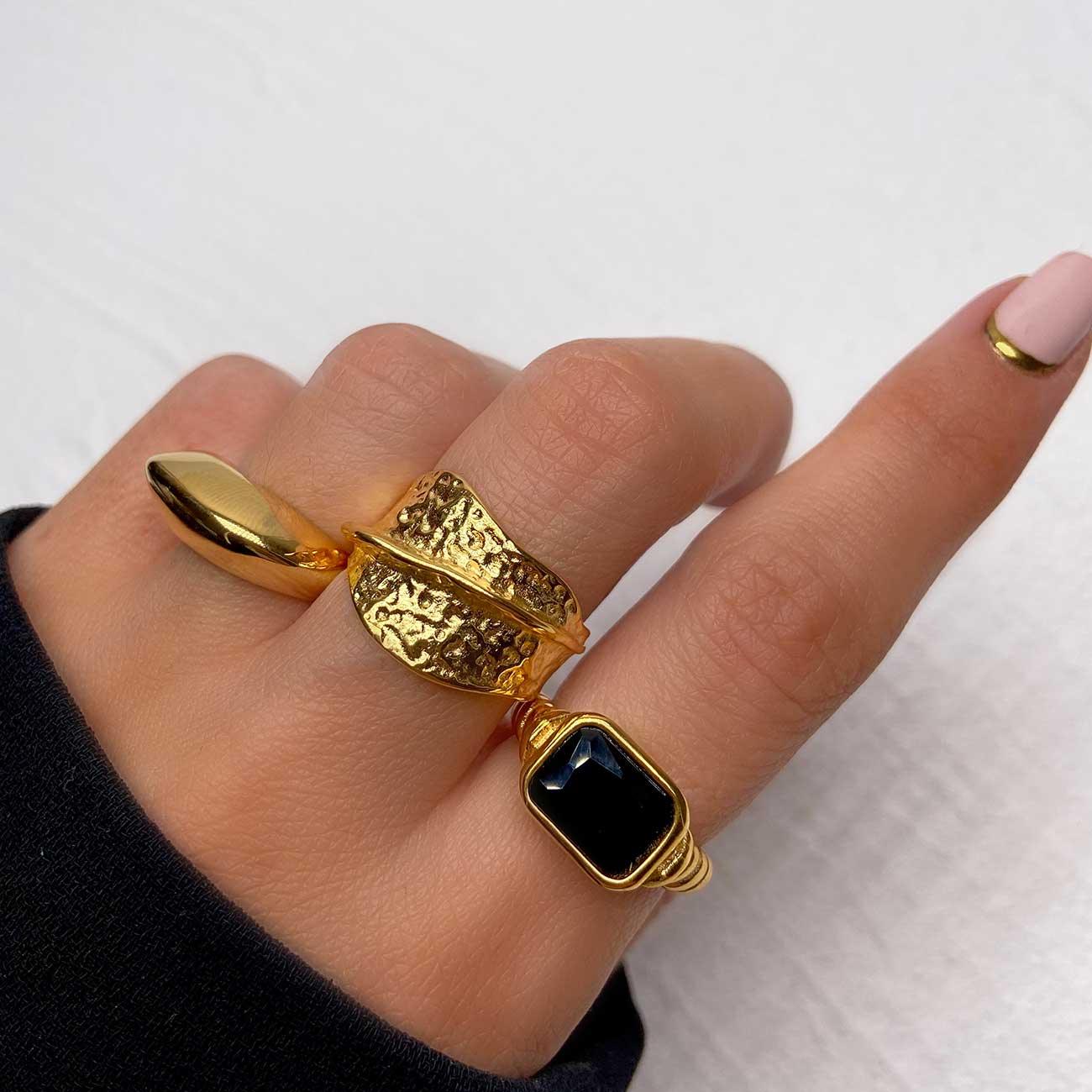 ANELLO NERO MARIELA